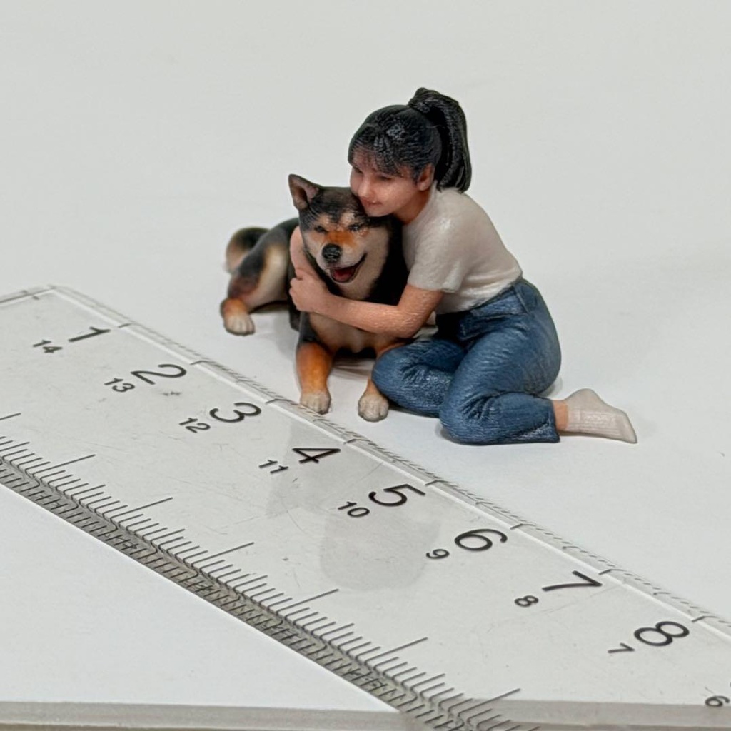 1/24 お姉さんとぽん太 犬 フィギュア リアルフィギュア 写真一枚からフィギュア 完成品 ミニチュアイメージ ミニカー ドールハウス ジオラマに