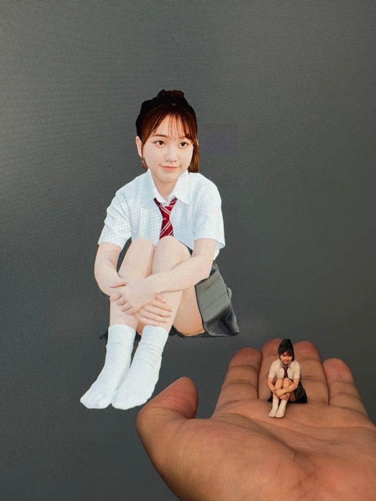1/24 フィギュア 体育座り 制服 リアルフィギュア 女の子 完成品 ミニチュアイメージ 3Dフィギュア 写真一枚からフィギュア ミニカー ジオラマに ミニチュア