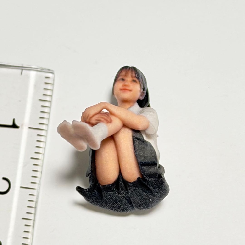 1/32 3996 体育座り 女子高生 フィギュア リアルフィギュア ミニチュアイメージ 完成品 ジオラマ 3Dフィギュア