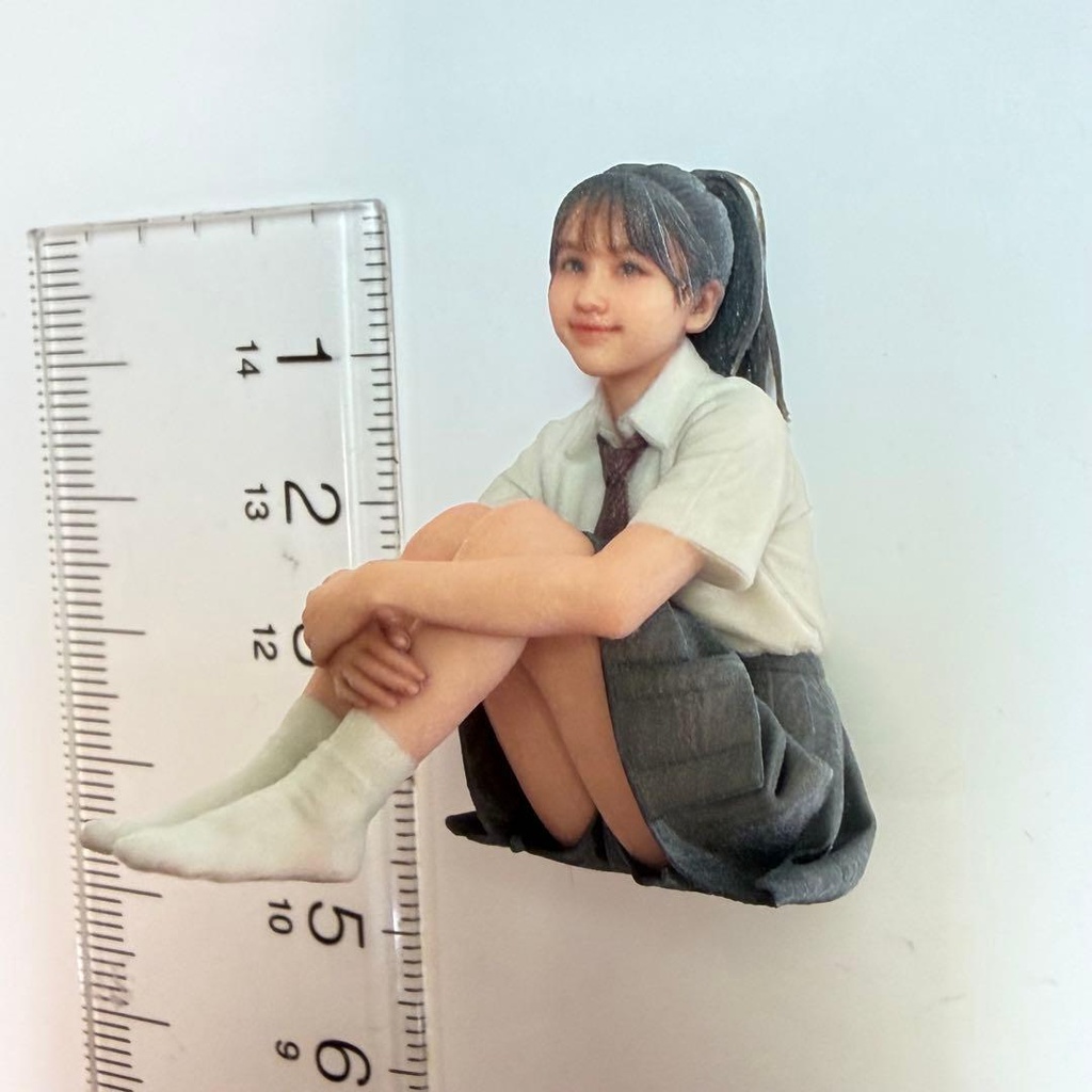 1/18 3996 フィギュア 女子高生 体育座り ミニチュアイメージ リアルフィギュア ミニカー ジオラマ 3Dフィギュア