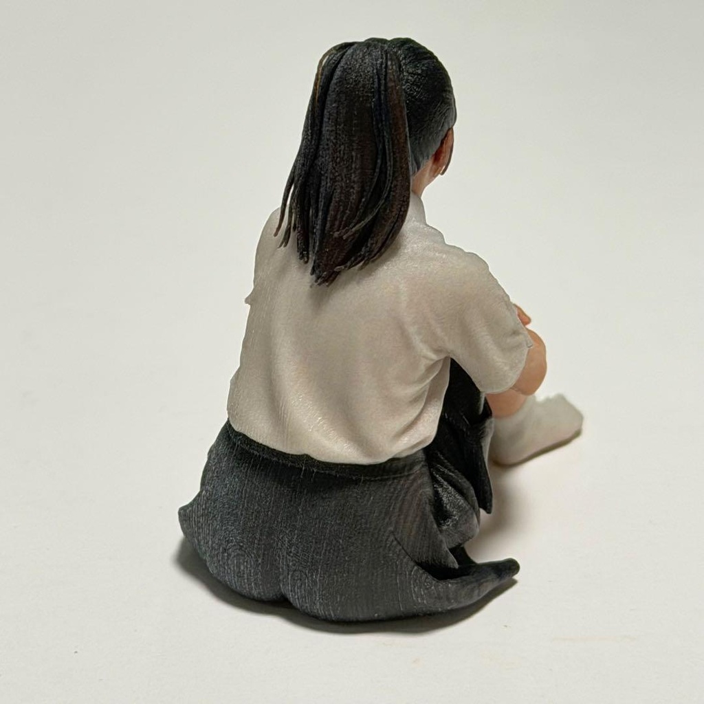 1/18 3996 フィギュア 女子高生 体育座り ミニチュアイメージ リアルフィギュア ミニカー ジオラマ 3Dフィギュア