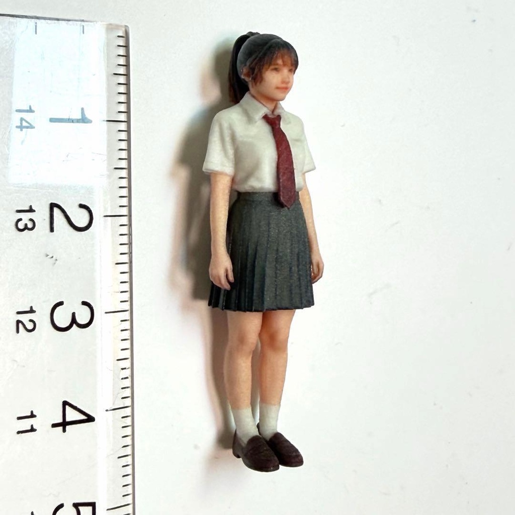 1/32 3978 フィギュア リアルフィギュア 女子高生 完成品 直立 ミニチュアイメージ ミニカー ジオラマに