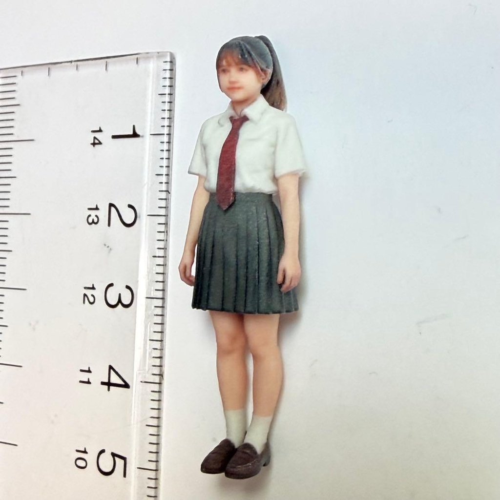 1/32 3978 フィギュア リアルフィギュア 女子高生 完成品 直立 ミニチュアイメージ ミニカー ジオラマに
