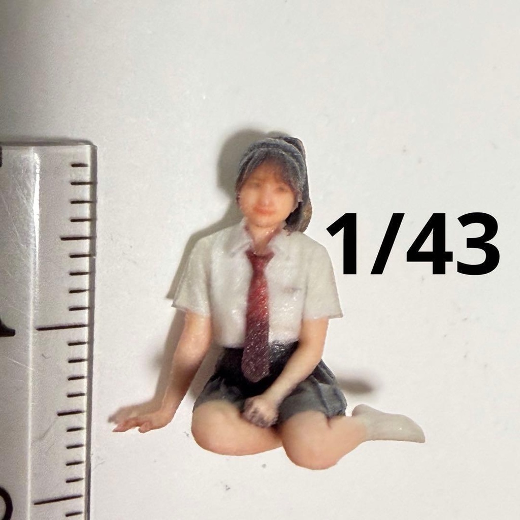 1/43 フィギュア 3997 お姉さん座り リアルフィギュア 完成品 ミニチュア ジオラマ ミニカーに ミニチュアイメージ 3Dフィギュア