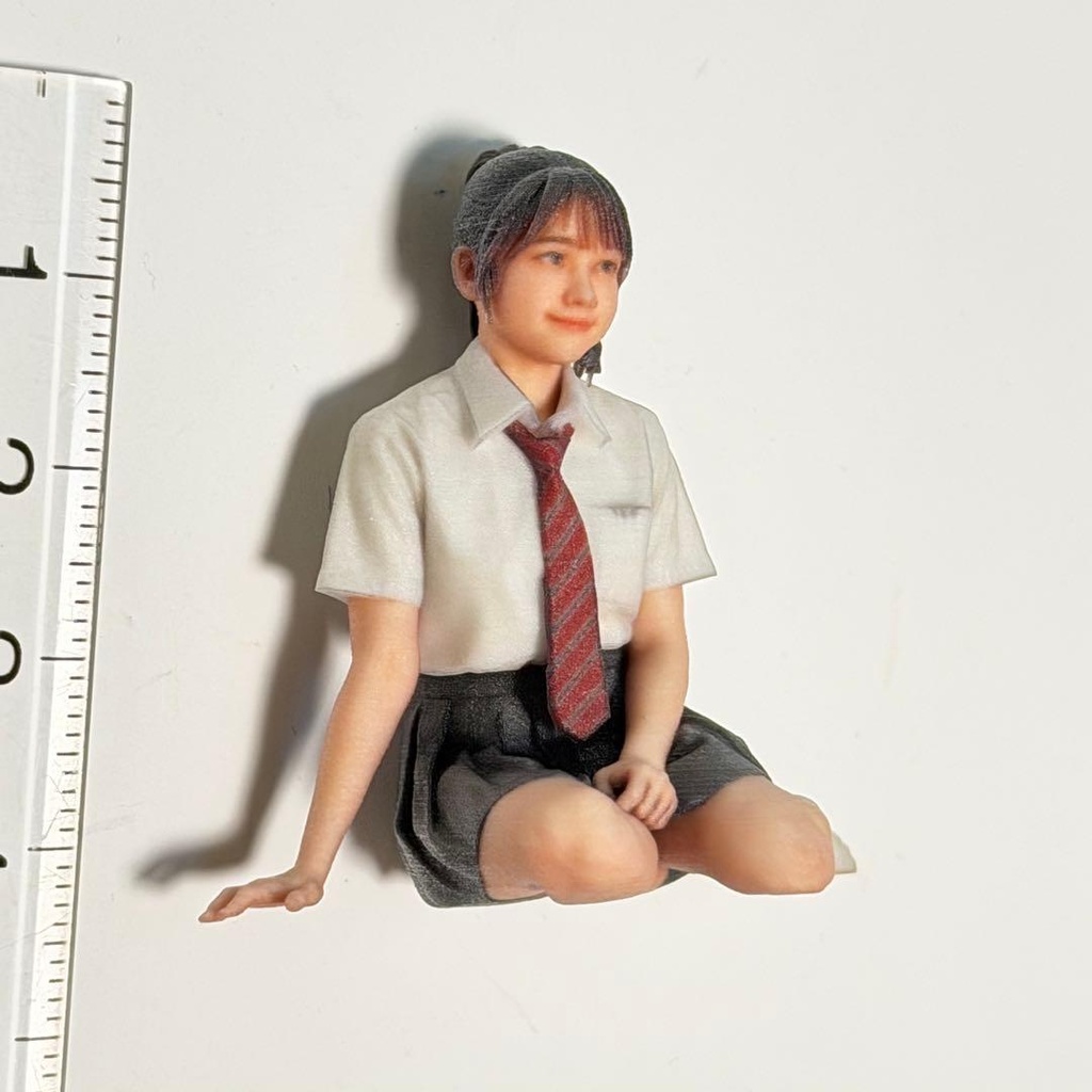1/18 3997 フィギュア 女子高生 お姉さん座り 完成品 リアルフィギュア 3Dフィギュア ミニチュアイメージ ミニカー ジオラマ ドールハウスに 精密