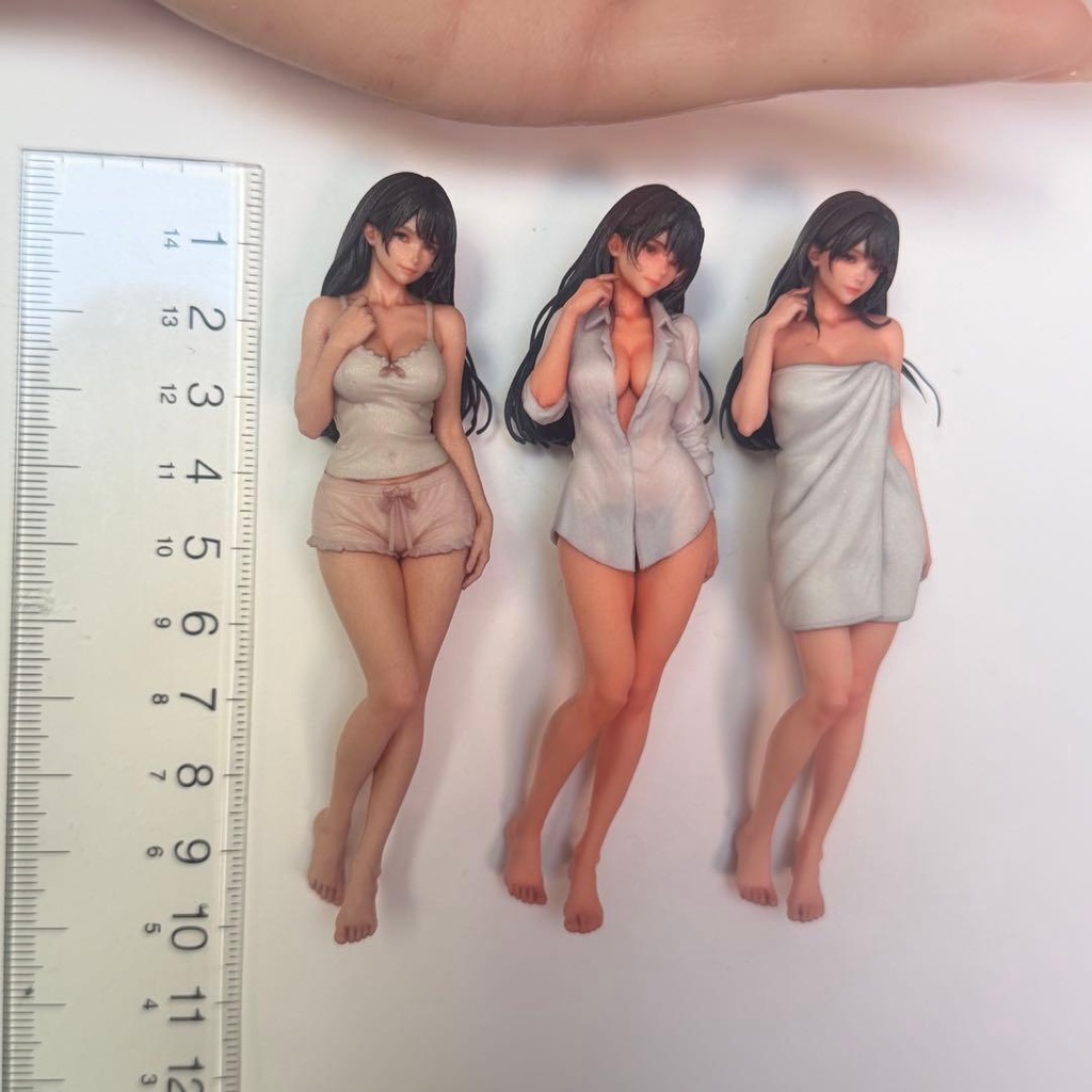 1/18 フィギュア三体 完成品 ミニチュアイメージ リアルフィギュア ミニカーに ジオラマに ドールハウスに 完成品