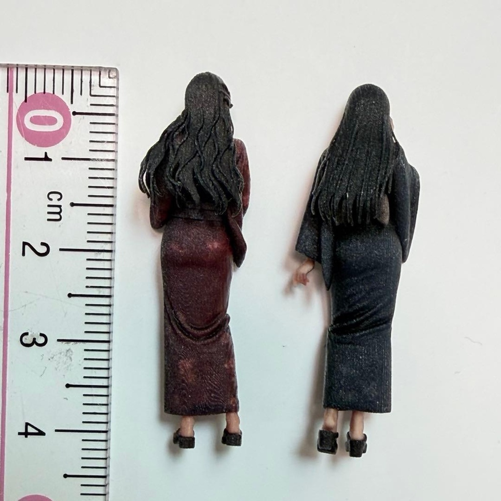 1/43 フィギュア 浴衣 女性 2体セット 完成品 ミニチュア 1/64より大 8007-02 8002-02