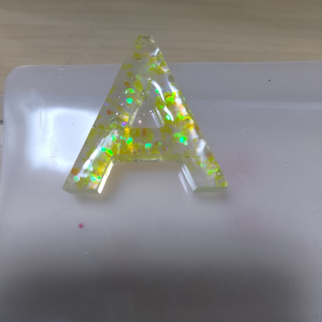 イニシャルチャーム