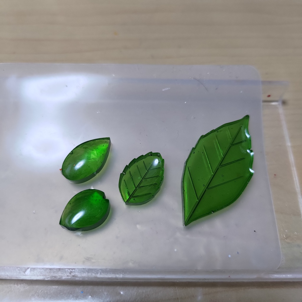 アクセサリーパーツ