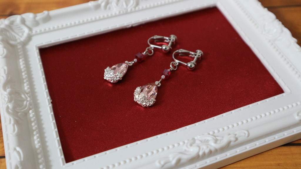 【創作】しずく型イヤリング【ピンク】