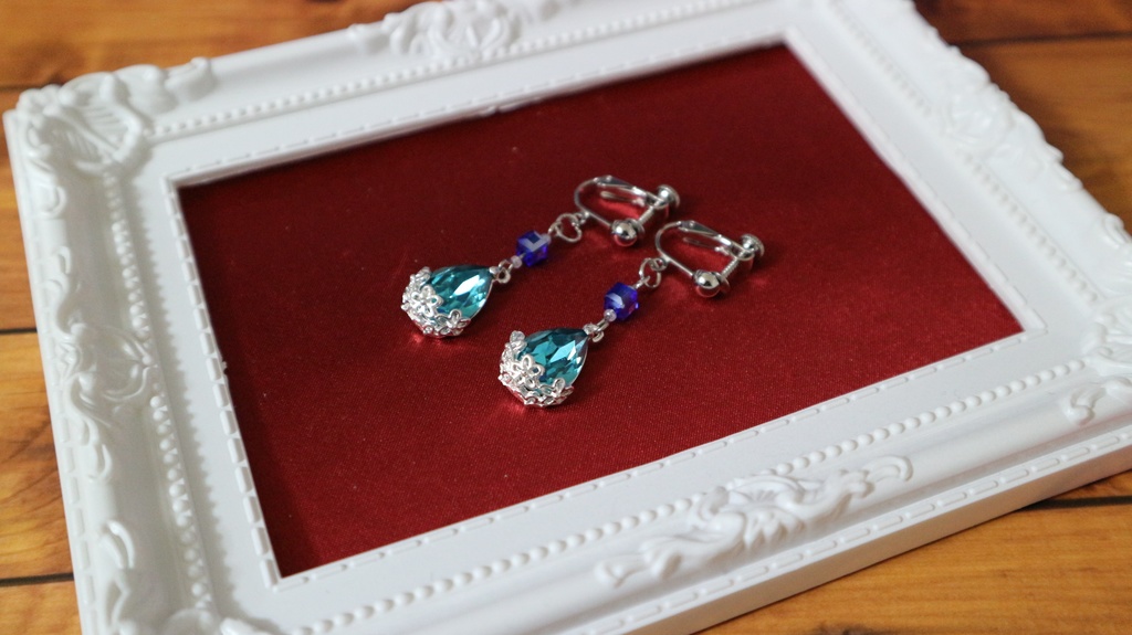 【創作】しずく型イヤリング【濃水色】