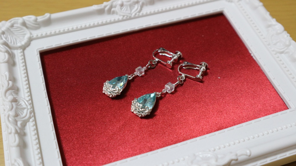 【創作】しずく型イヤリング【水色】