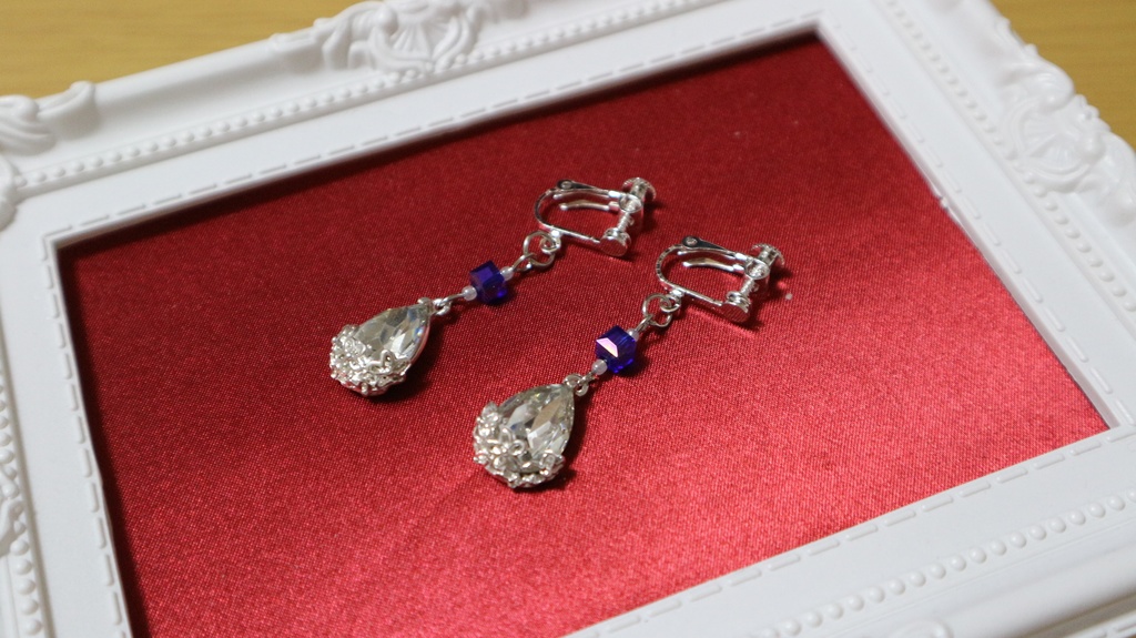 【創作】しずく型イヤリング【透明】