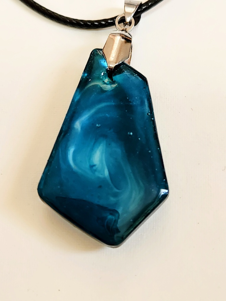 ネックレス ドラゴンブルー レジン