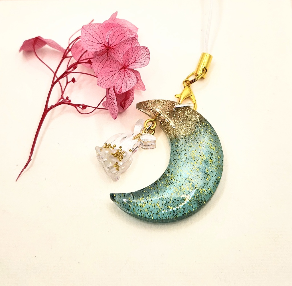 三日月とウサギ キーホルダー レジン