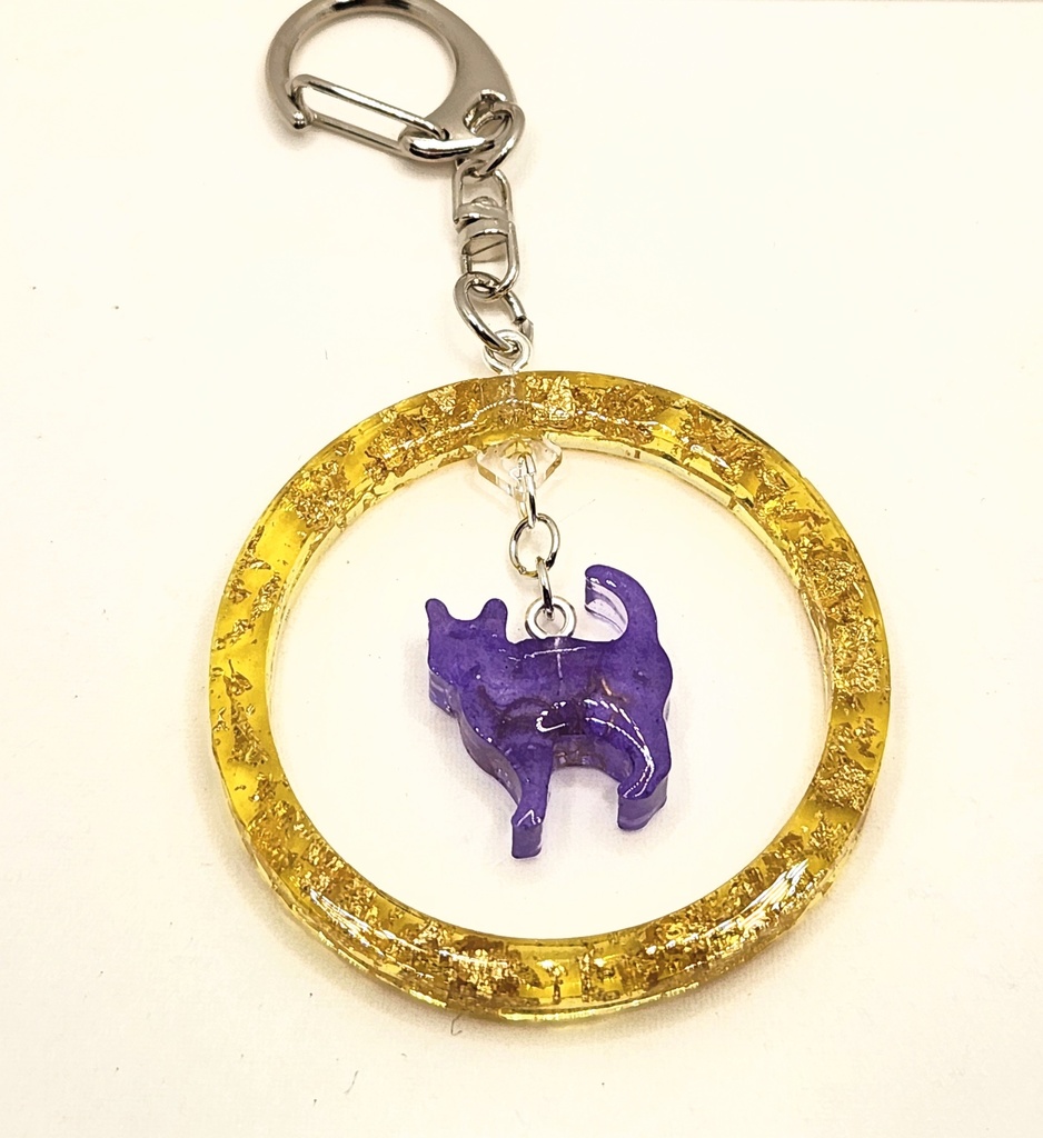 レジン 金の輪と猫 キーホルダー