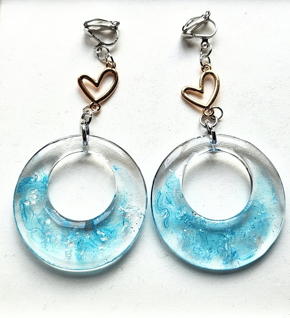 レジン 水色イヤリング