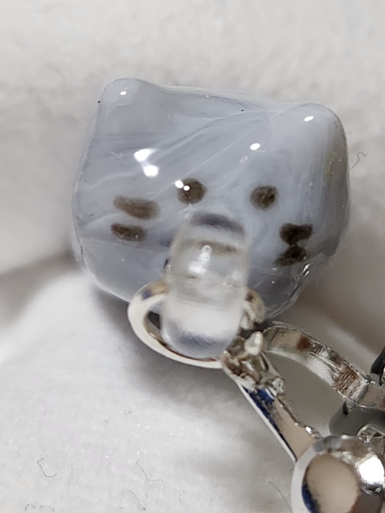 レジン 猫 イヤーアクセサリー