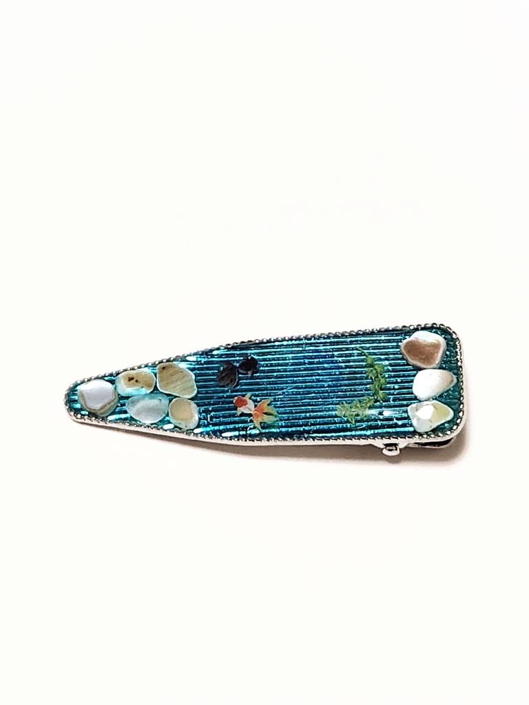 レジン 金魚の泳ぐ水辺ヘアクリップ