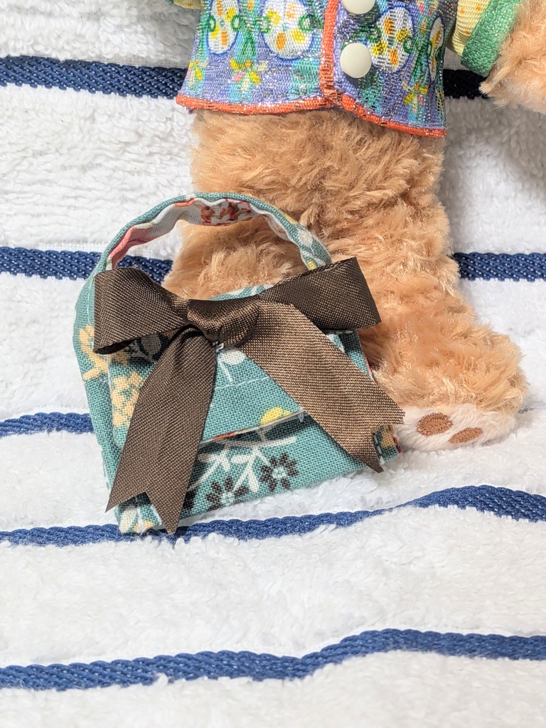 【10～15cmぬい用】リーフグリーンのリボントート【ハンドメイド】
