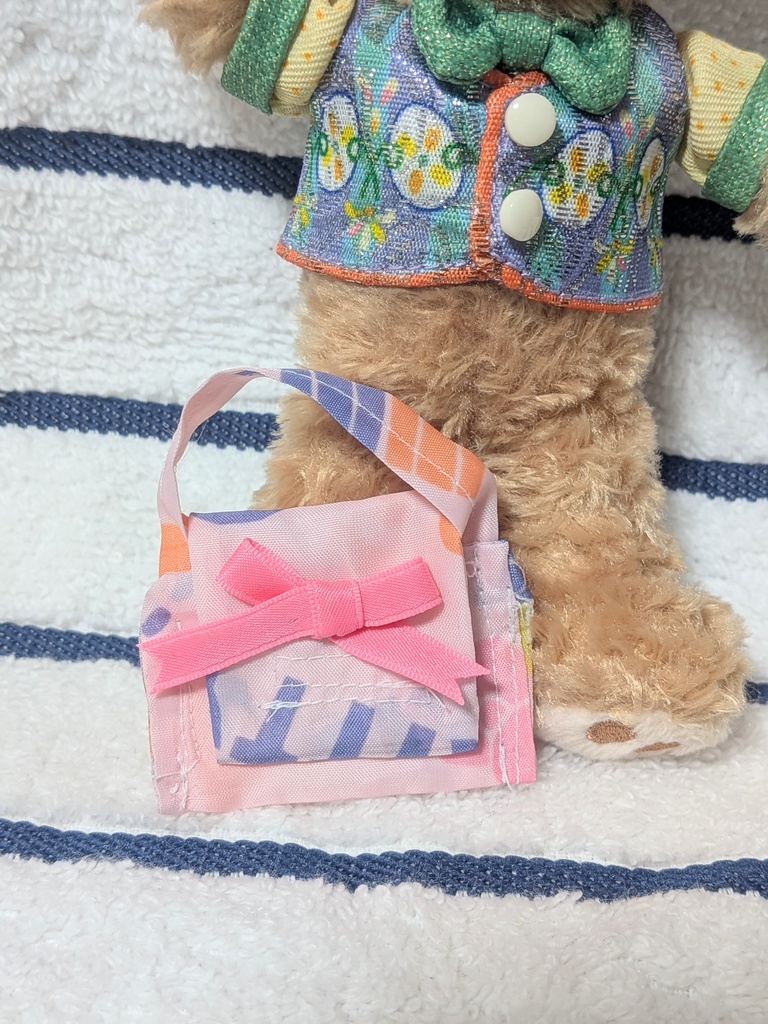 【10～15cmぬい服】ピンクのシャカシャカリボントート【ハンドメイド】