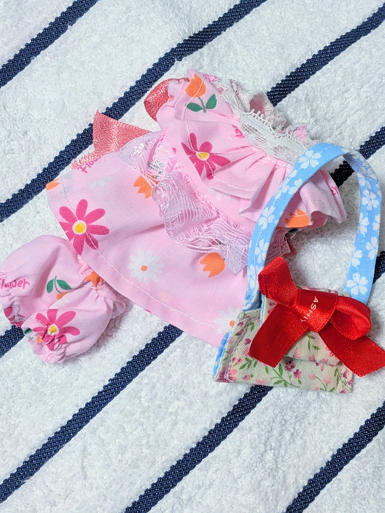 【10～12cmぬい服】二段フリルのバックリボンワンピース【ハンドメイド】
