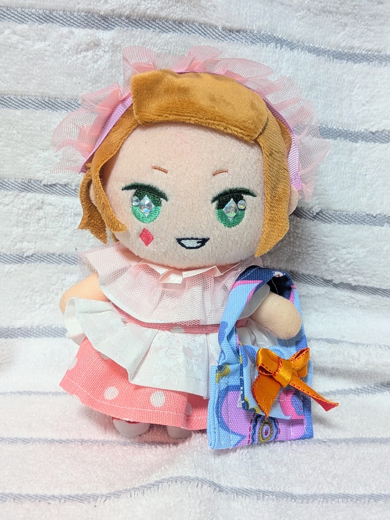 【16cmぬい服】くすみピンクの切り替えしフリルドレス【ハンドメイド】