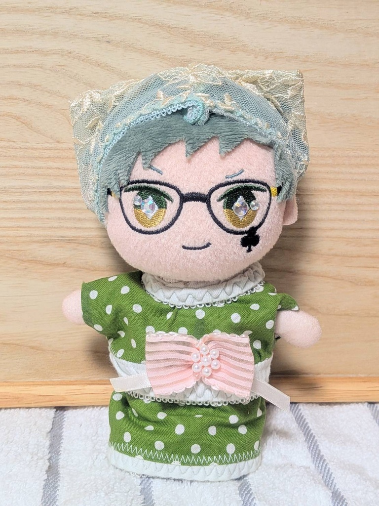 【16cmぬい服】くすみグリーンの2wayドットセットアップ