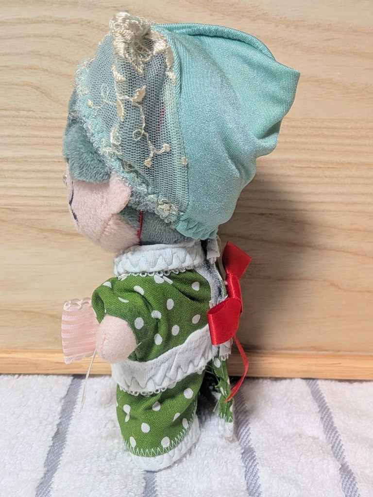 【16cmぬい服】くすみグリーンの2wayドットセットアップ