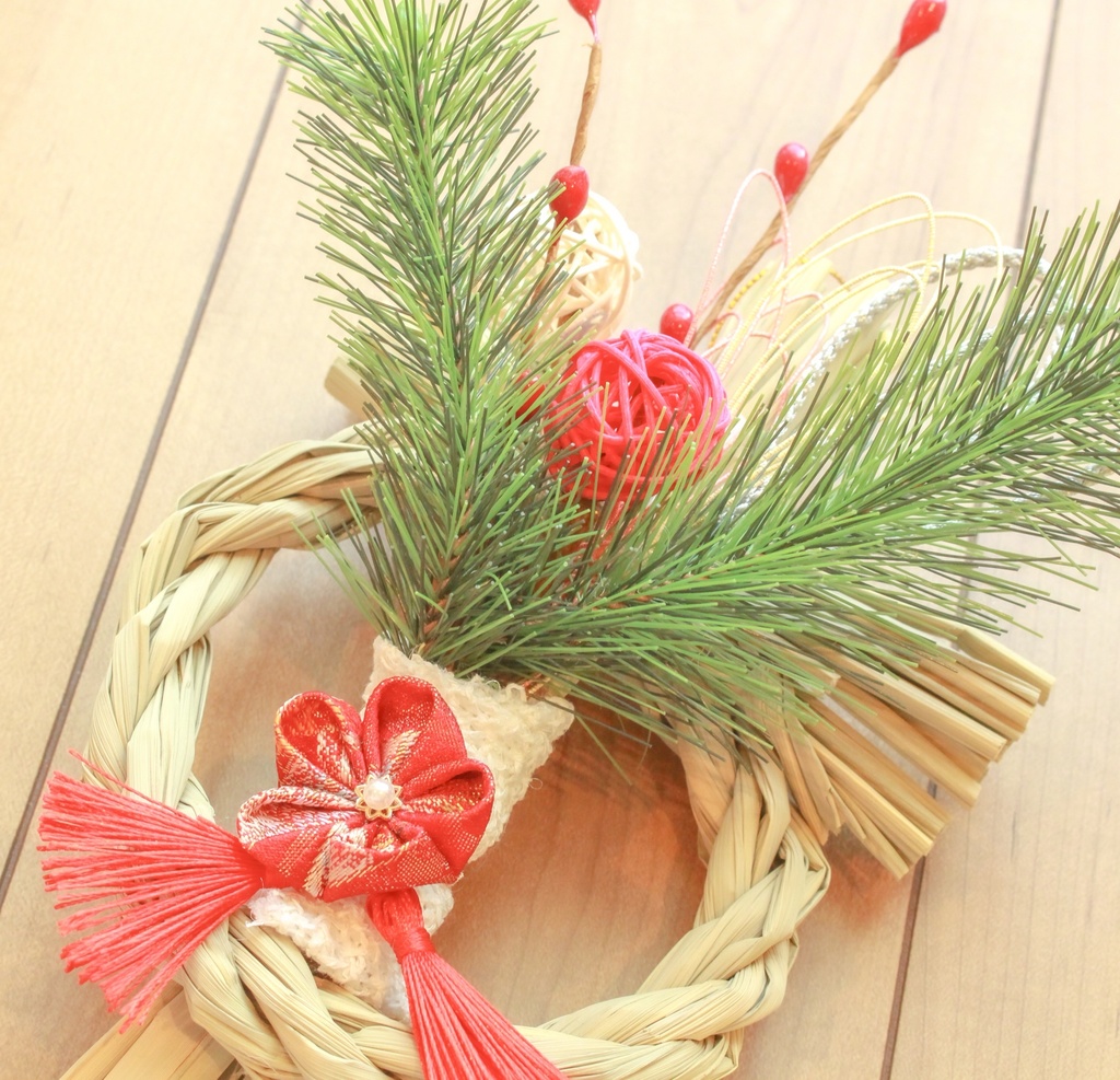 つまみ細工 お正月飾り(紅)