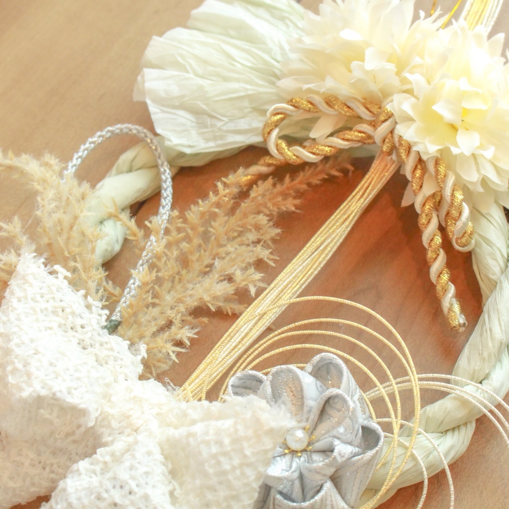 つまみ細工 お正月飾り(白)