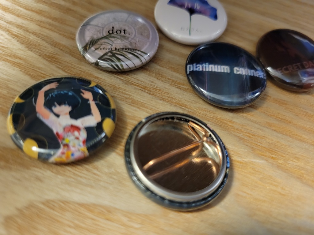 第一弾👑anniversary缶バッチ👑全7種(6種+secret1種)