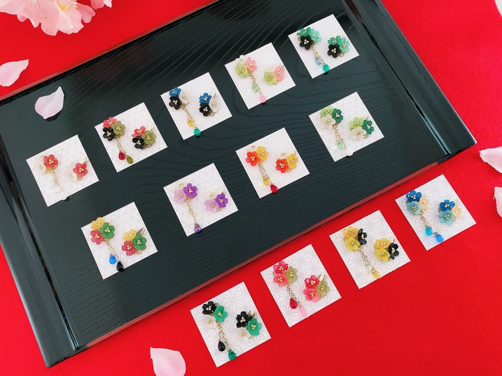 桜のピアス・イヤリング