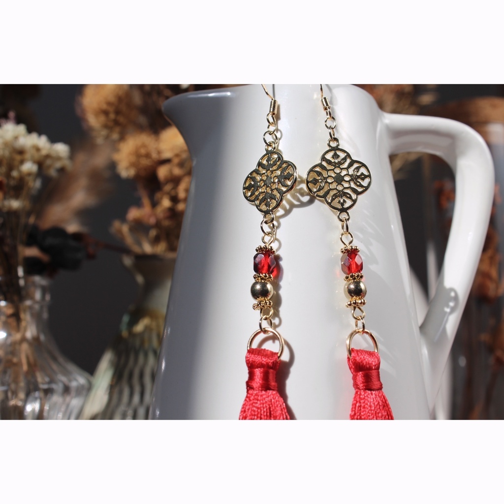 中華風✦紅い花のチャイナタッセルピアス(イヤリング)