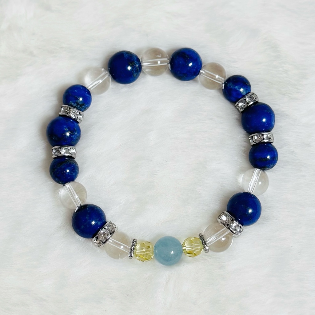 ラピスラズリとクリスタルのブレスレット