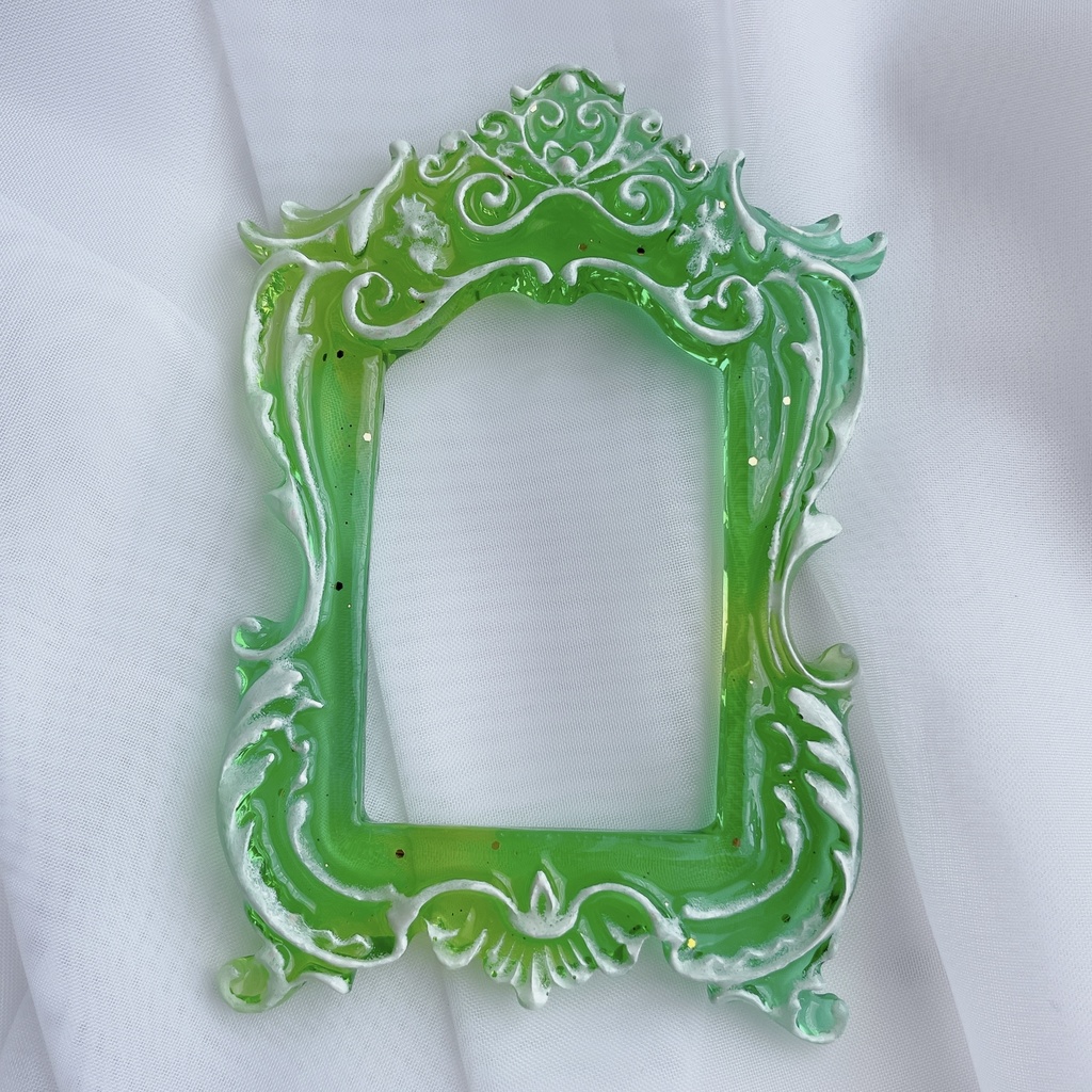 猫足額縁トレカケース