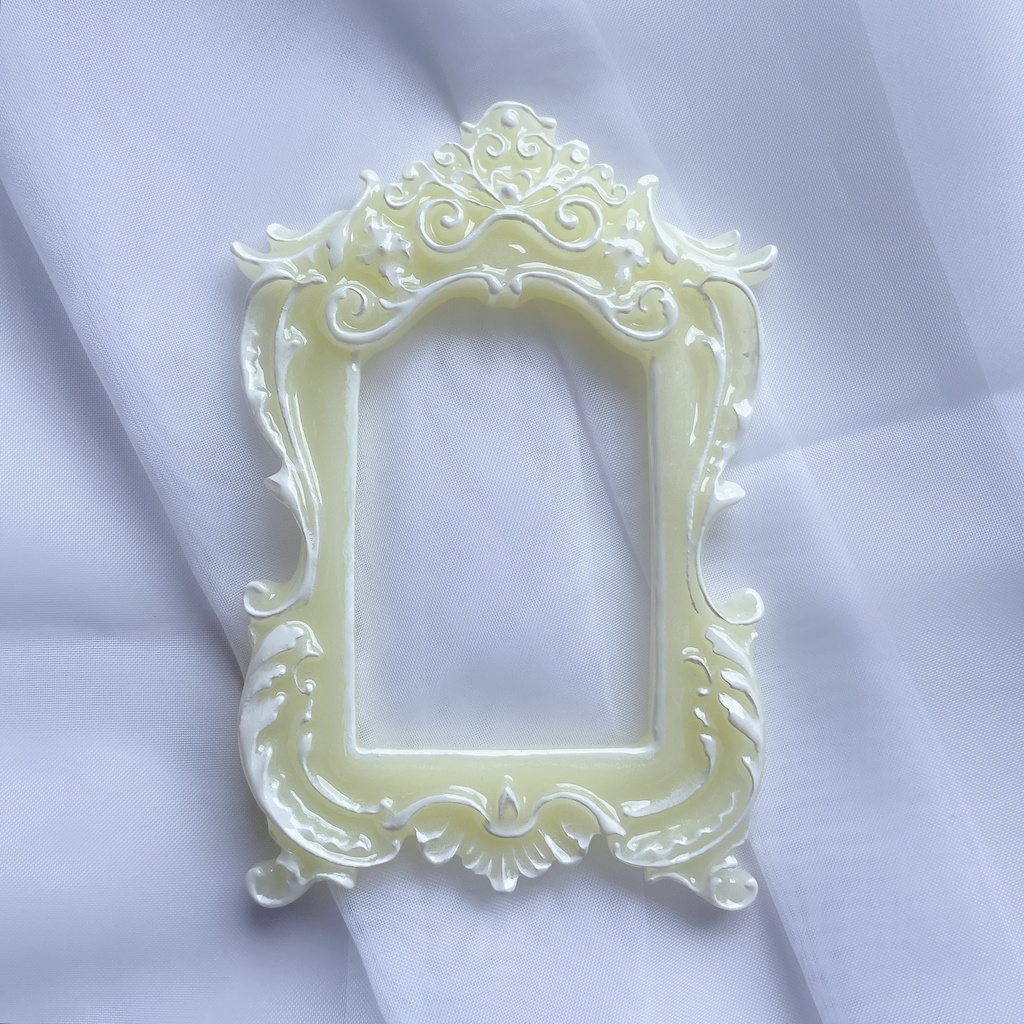 猫足額縁トレカケース