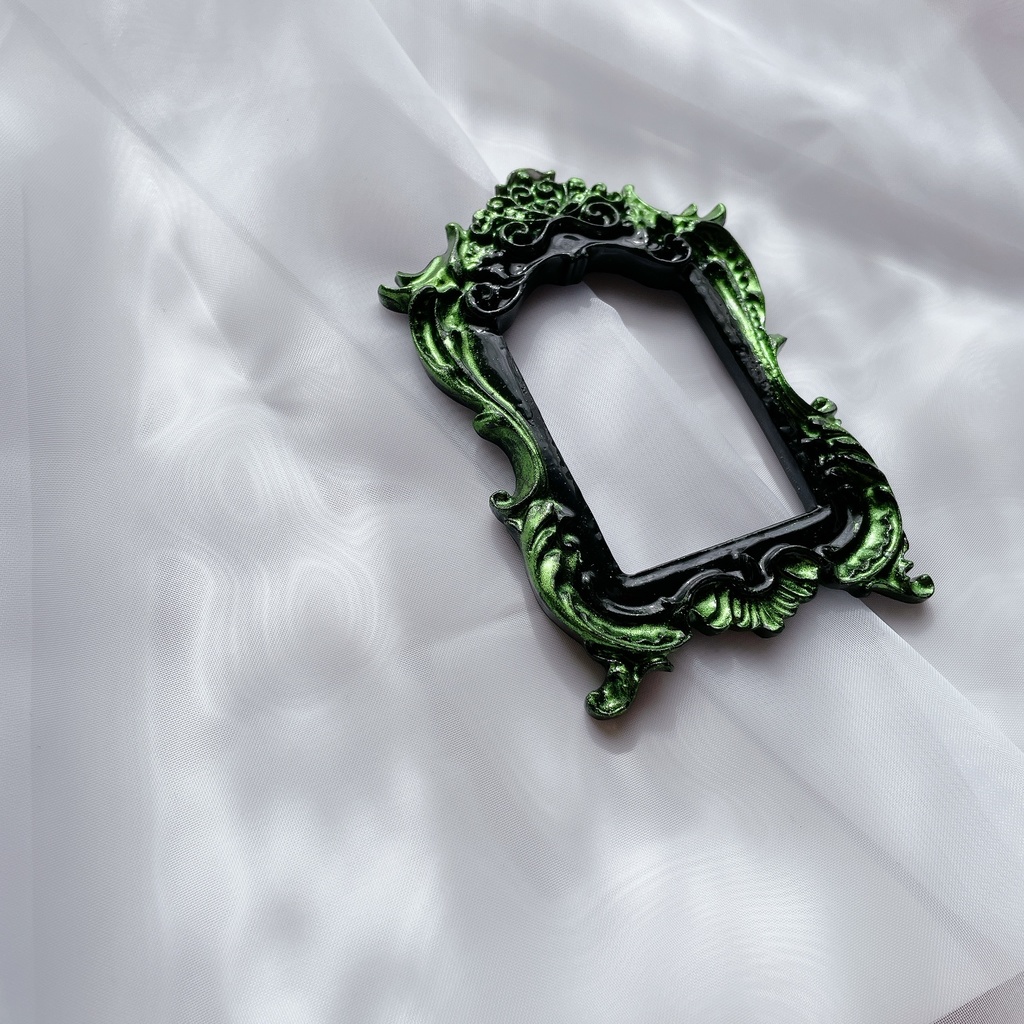 猫足額縁トレカケース