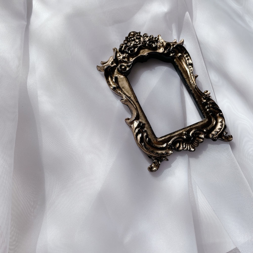 猫足額縁トレカケース