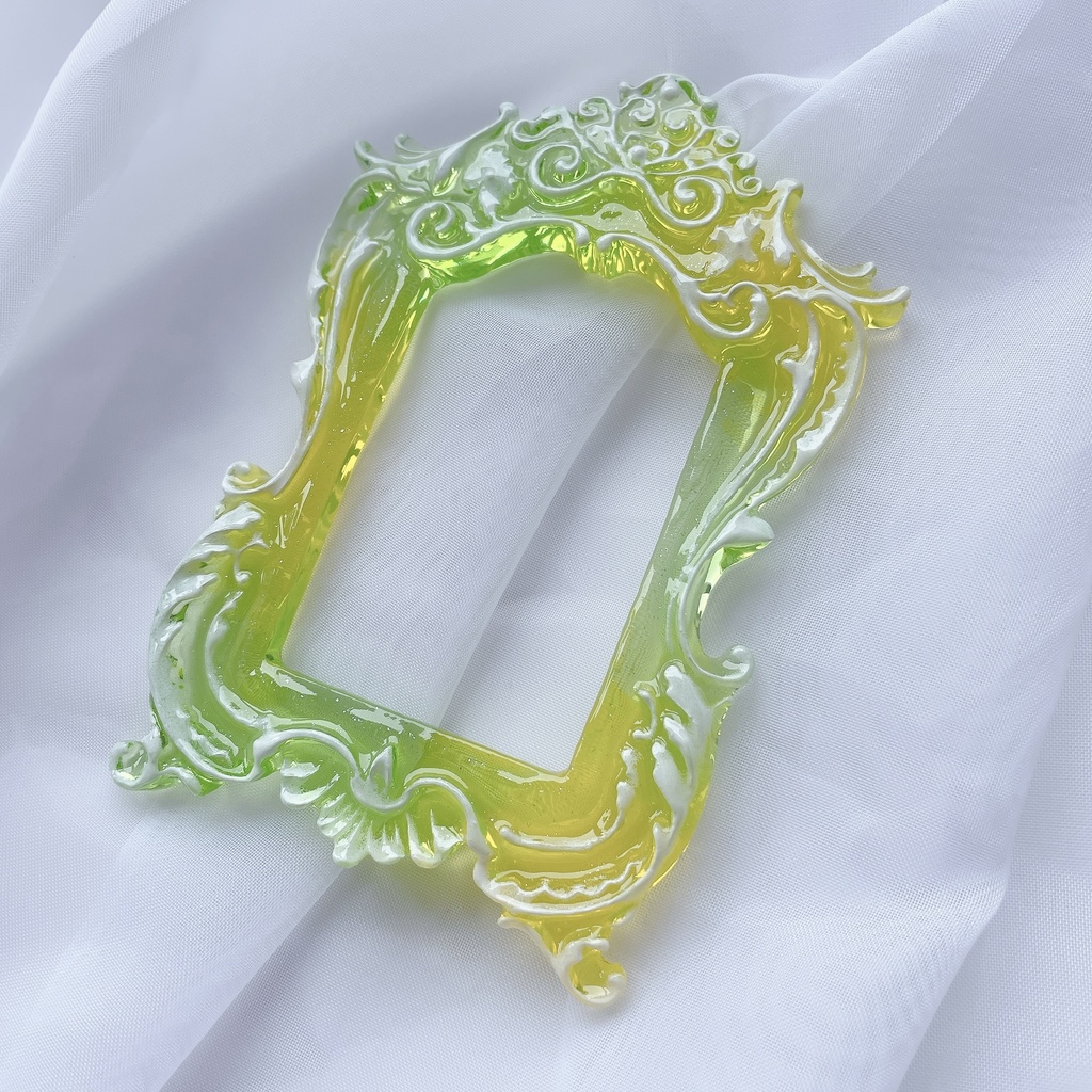 猫足額縁トレカケース