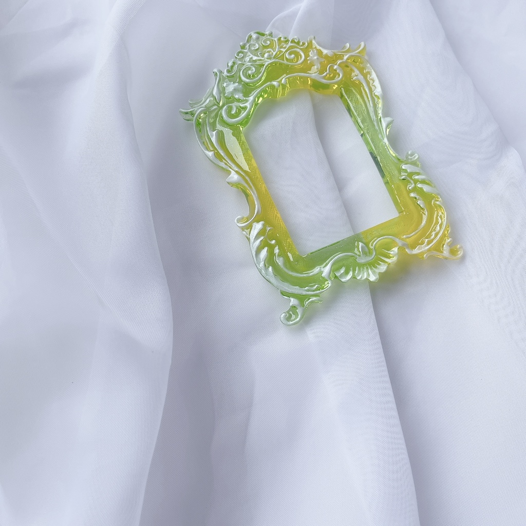 猫足額縁トレカケース