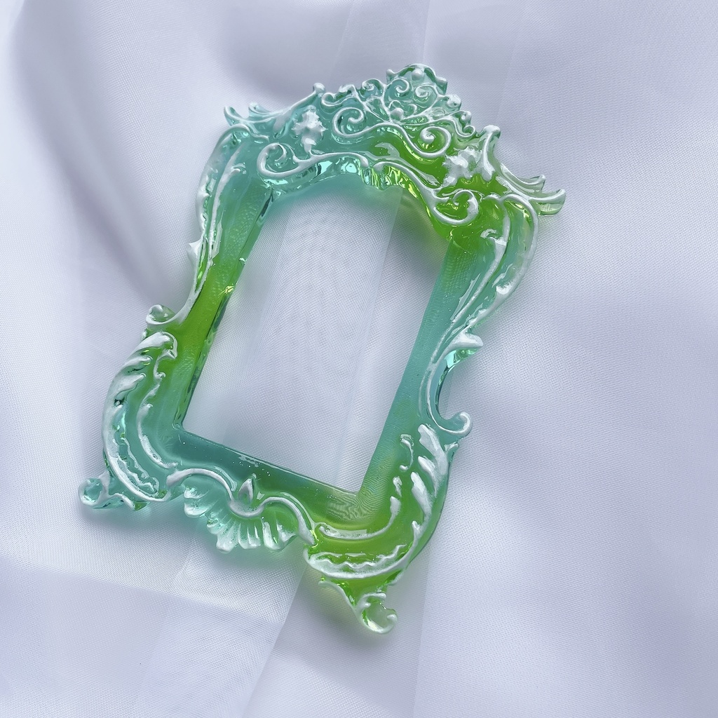 猫足額縁トレカケース