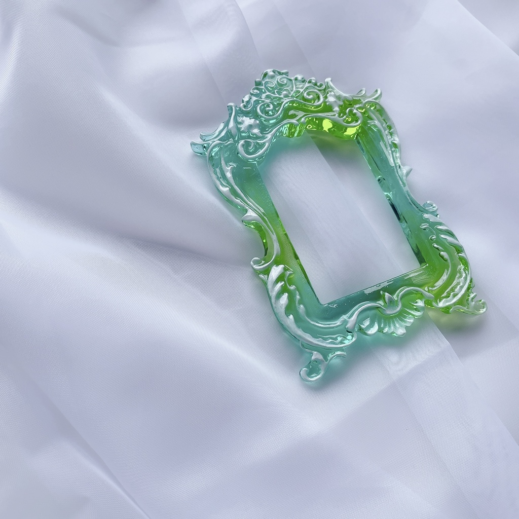 猫足額縁トレカケース