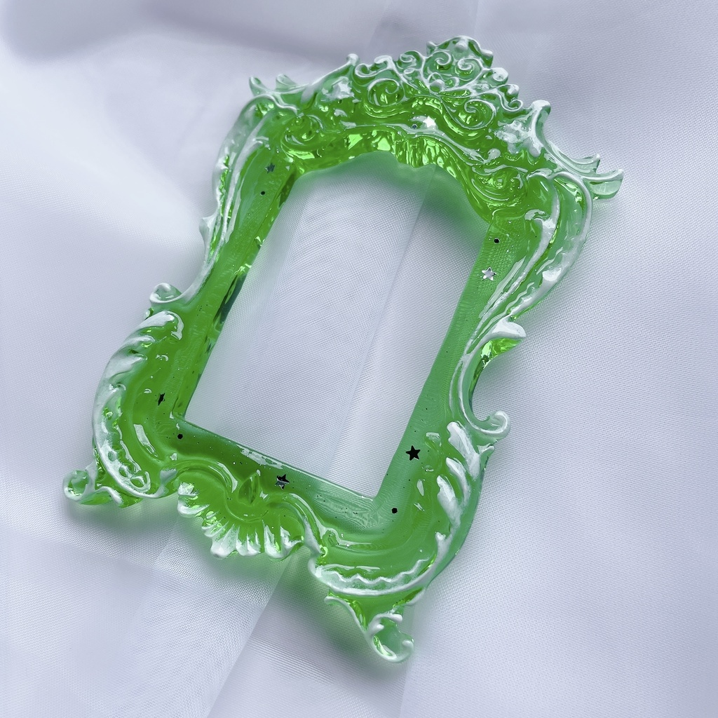 猫足額縁トレカケース