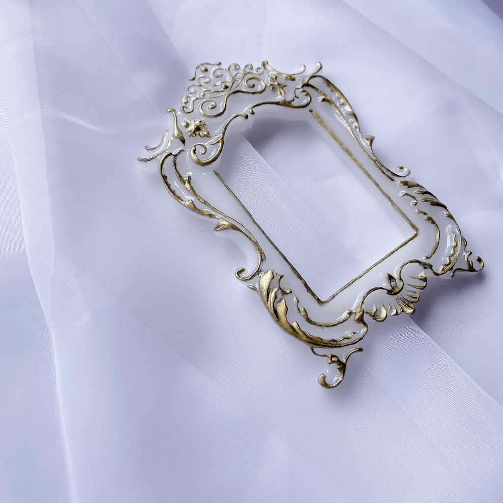 猫足額縁トレカケース