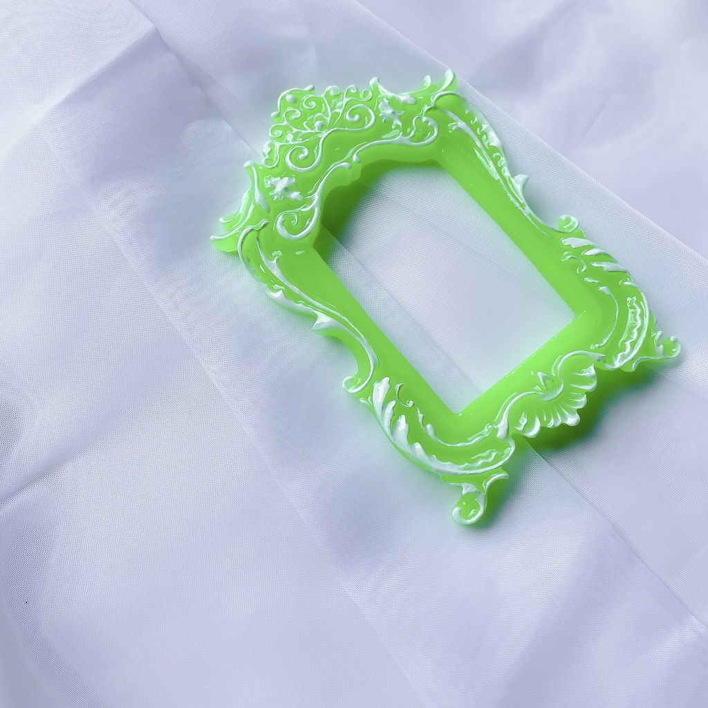 猫足額縁トレカケース