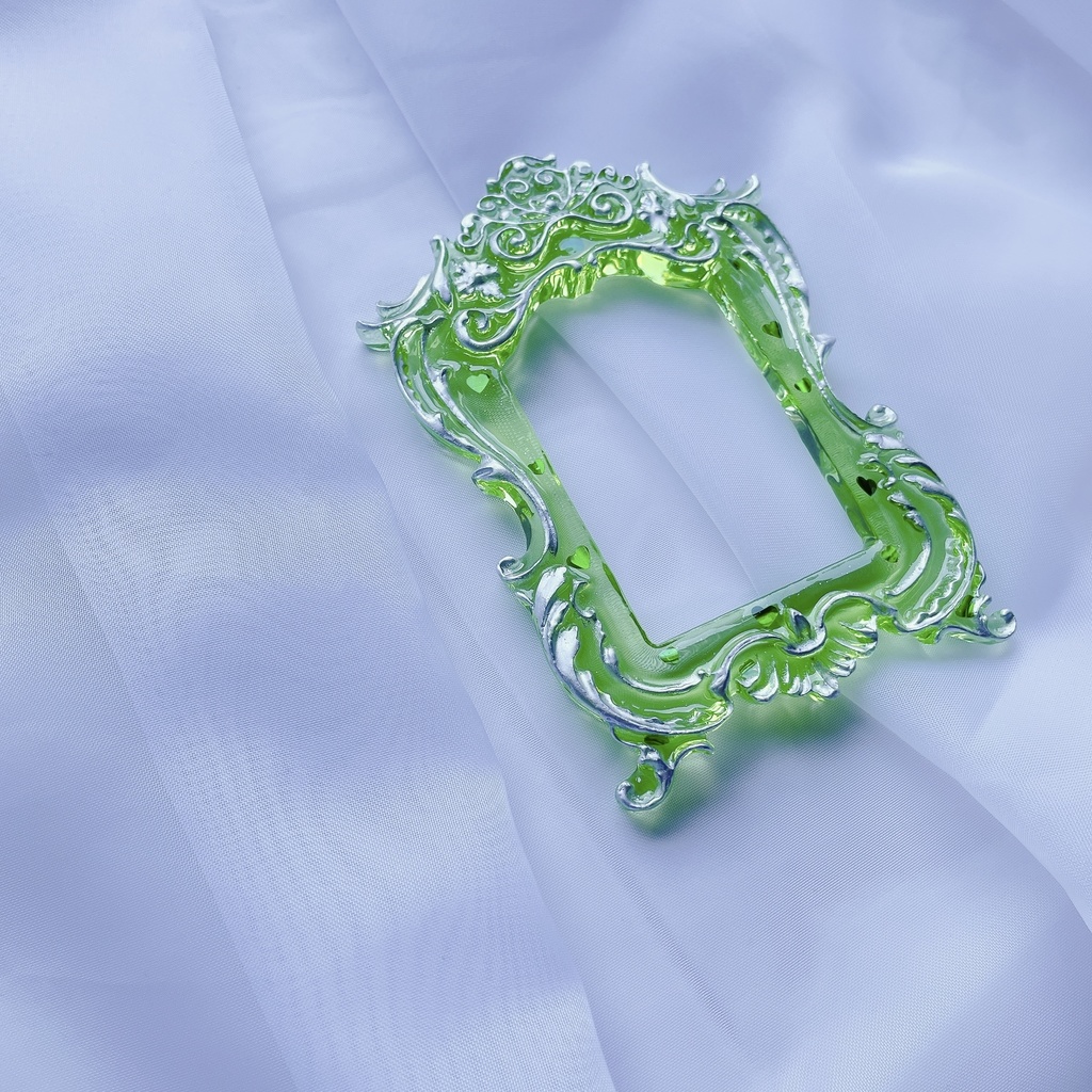 猫足額縁トレカケース