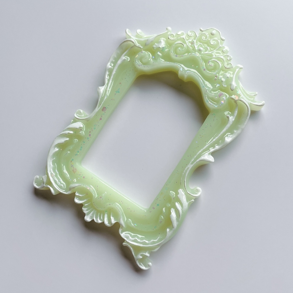 猫足額縁トレカケース