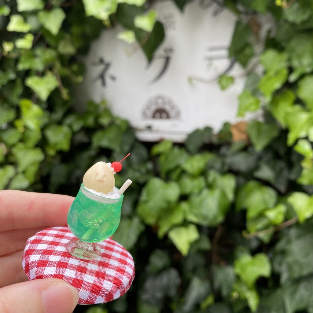 ミニチュアのクリームソーダ(飾るタイプ)
