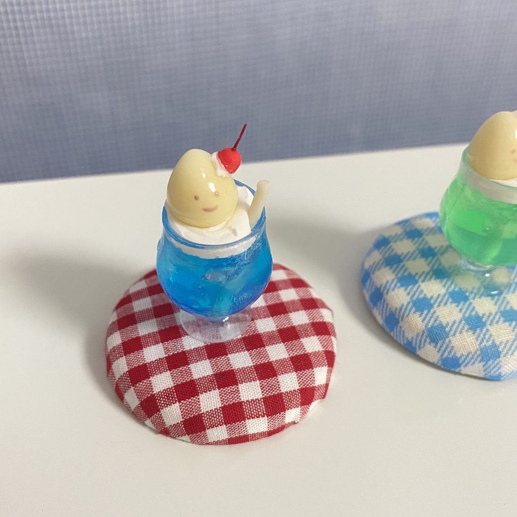 ミニチュアのクリームソーダ(飾るタイプ)